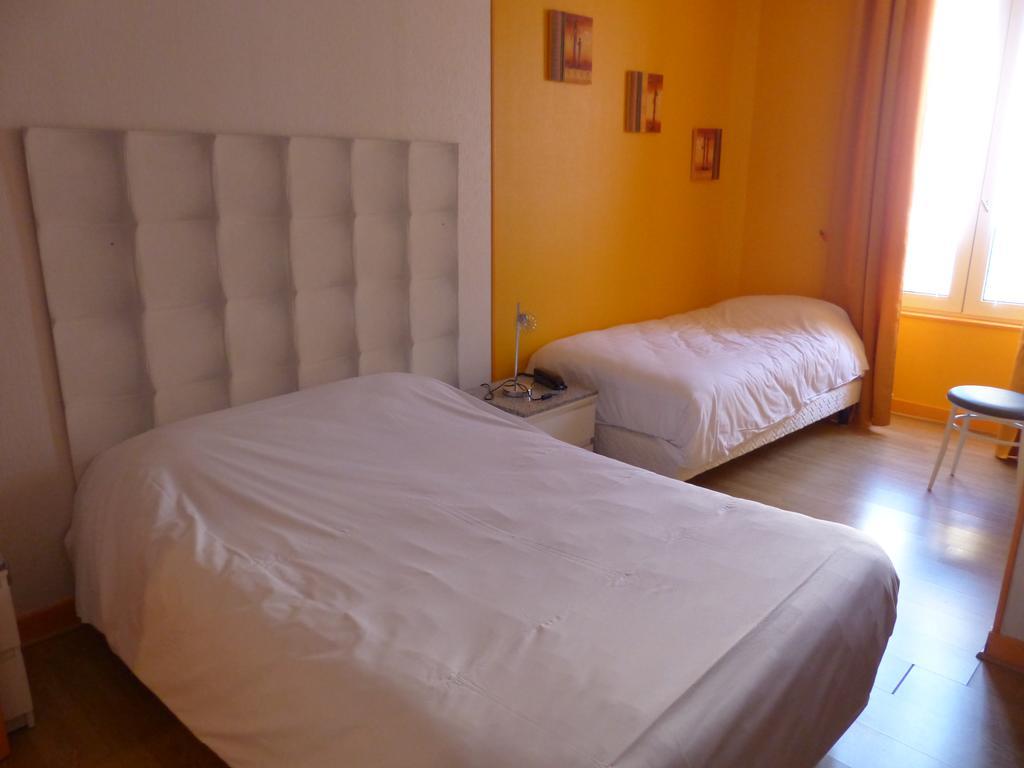 Logis Hotel Au Croissant Buzancais Room photo